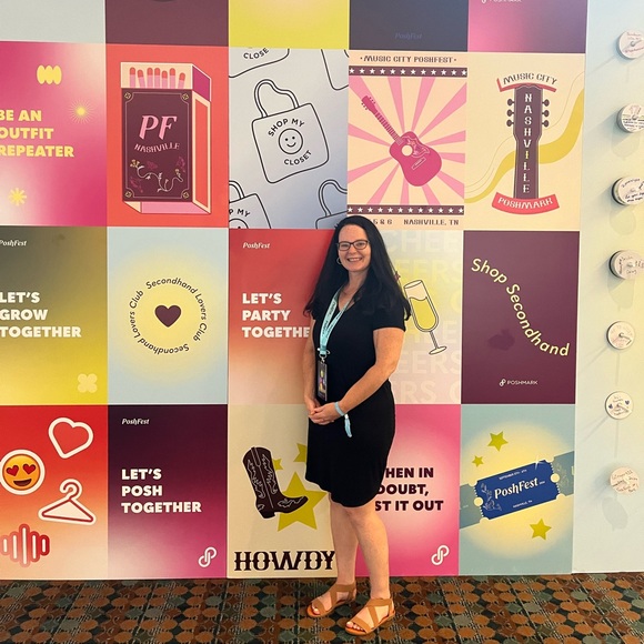 Meet your Posher, Janelle - Picture 3 of 7